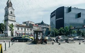Skyview Old Town Apartment