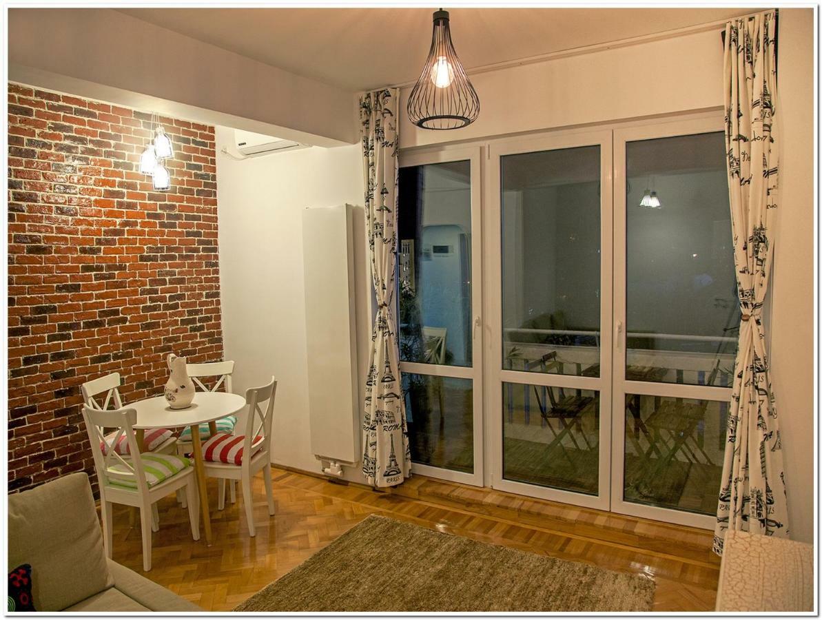 Skyview Old Town Apartment Bucarest Esterno foto